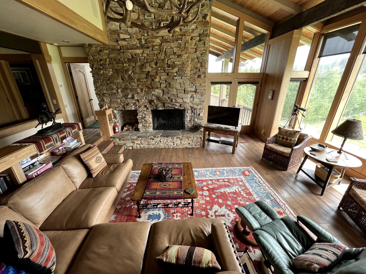 Elegant Mountain Retreat with Private Fishing Access near Madison River, Montana