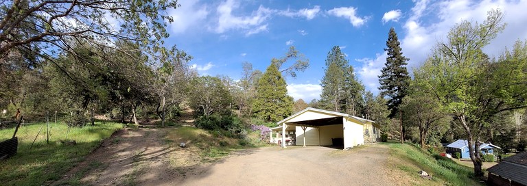Cabins (United States of America, Big Flat, California)
