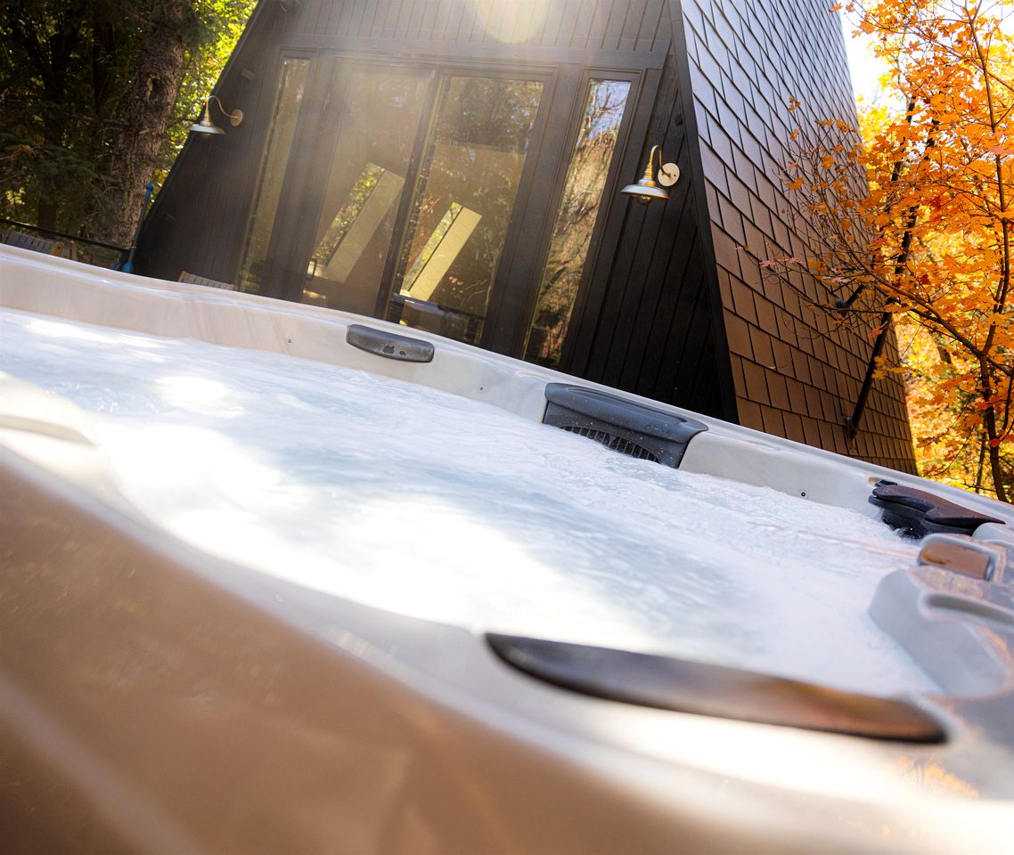 Lovely Secluded A-frame with Hot-tub in Sundance, Utah
