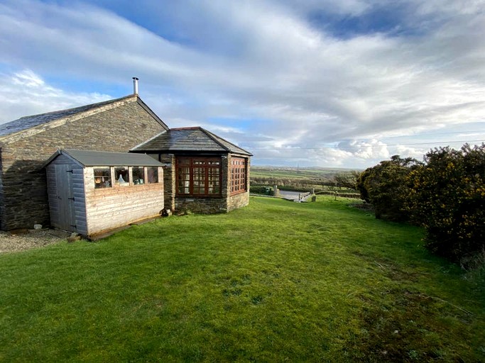 Cottages (United Kingdom, Camelford, England)