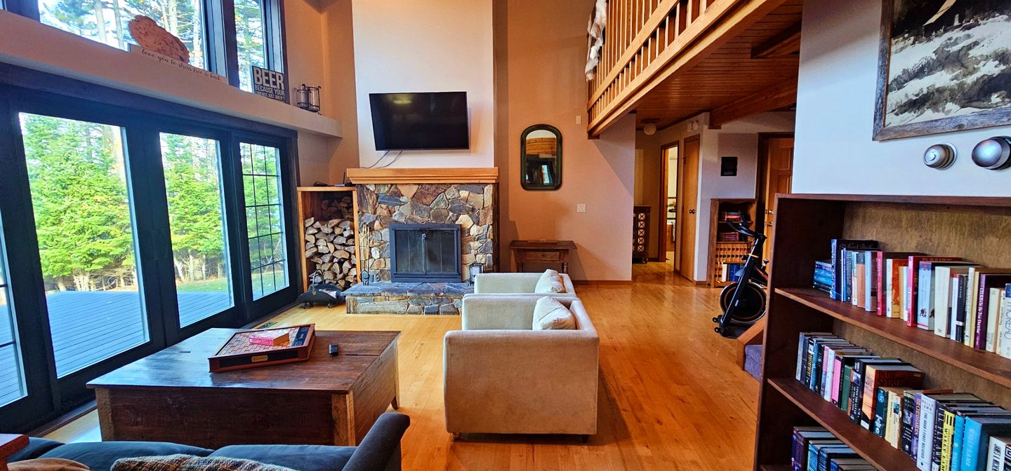 Cozy Lakeside Getaway with Panoramic Water & Mountain Views in Greenville, Maine