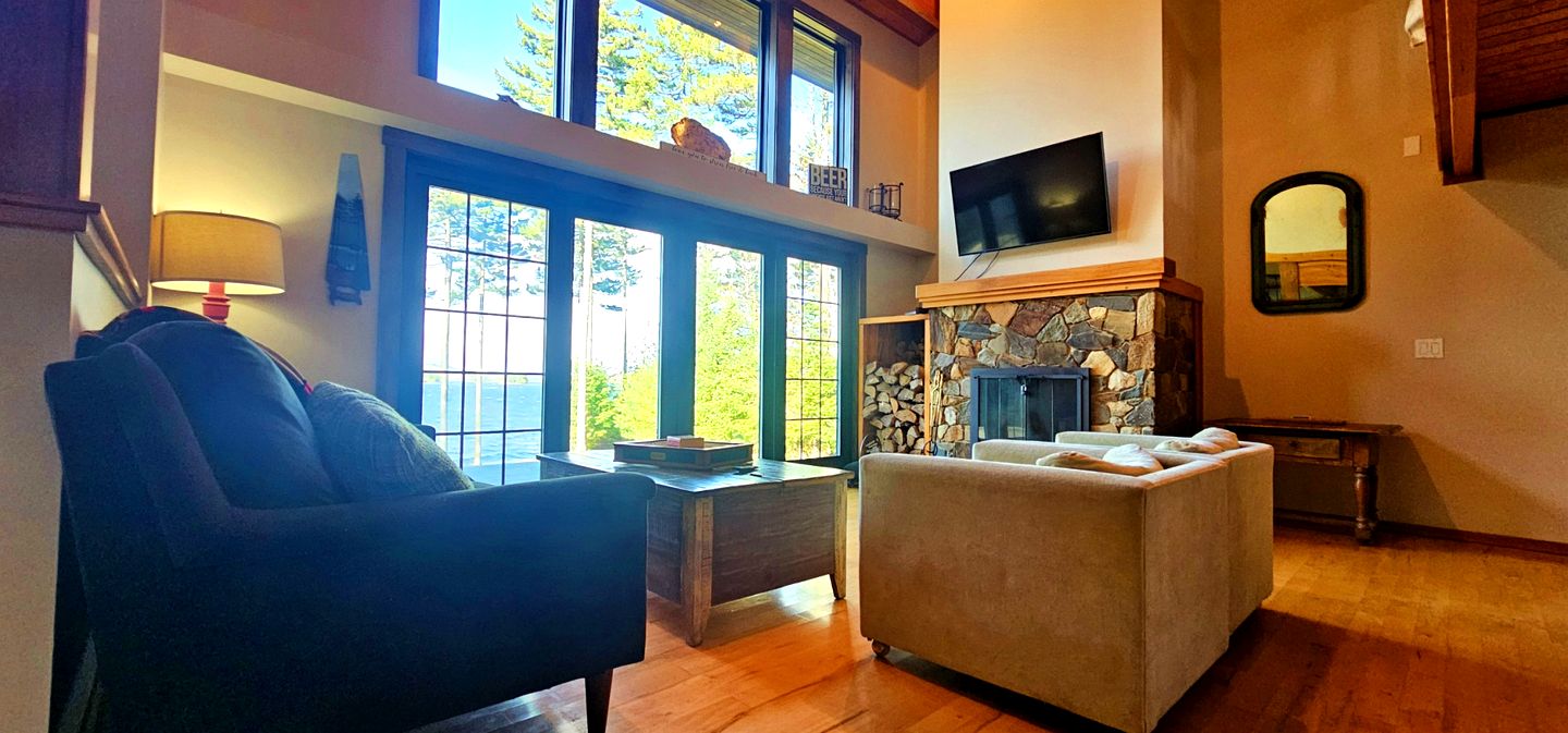 Cozy Lakeside Getaway with Panoramic Water & Mountain Views in Greenville, Maine