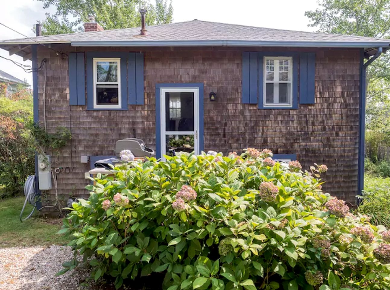 Cottages (Woods Hole, Massachusetts, United States)