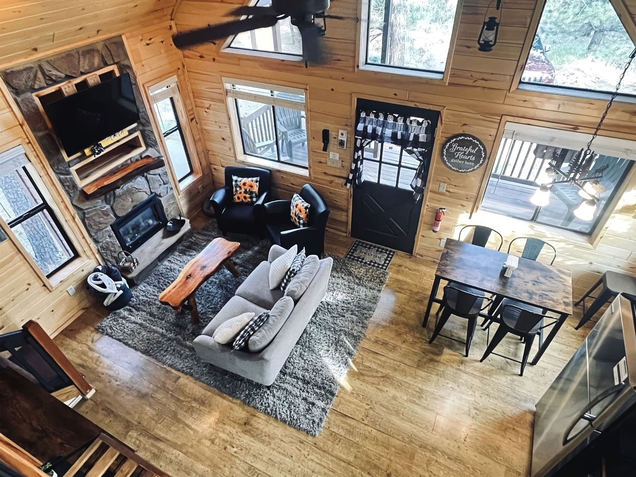 The Sunflower Cabin, Pet Friendly Near Heber-Overgaard, Arizona