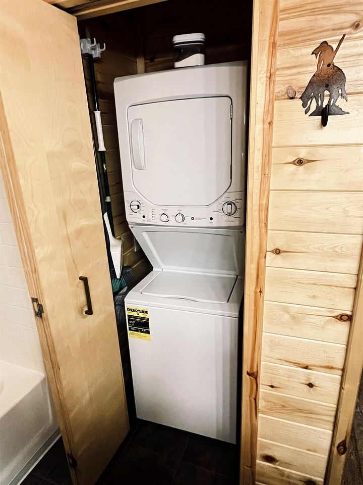 The Sunflower Cabin, Pet Friendly Near Heber-Overgaard, Arizona