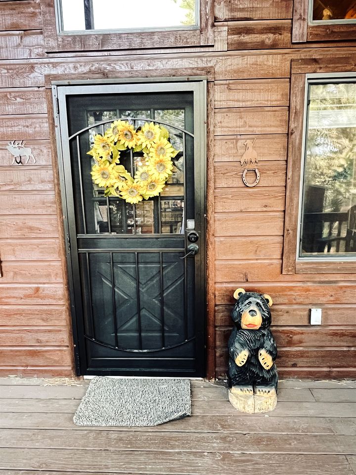 The Sunflower Cabin, Pet Friendly Near Heber-Overgaard, Arizona