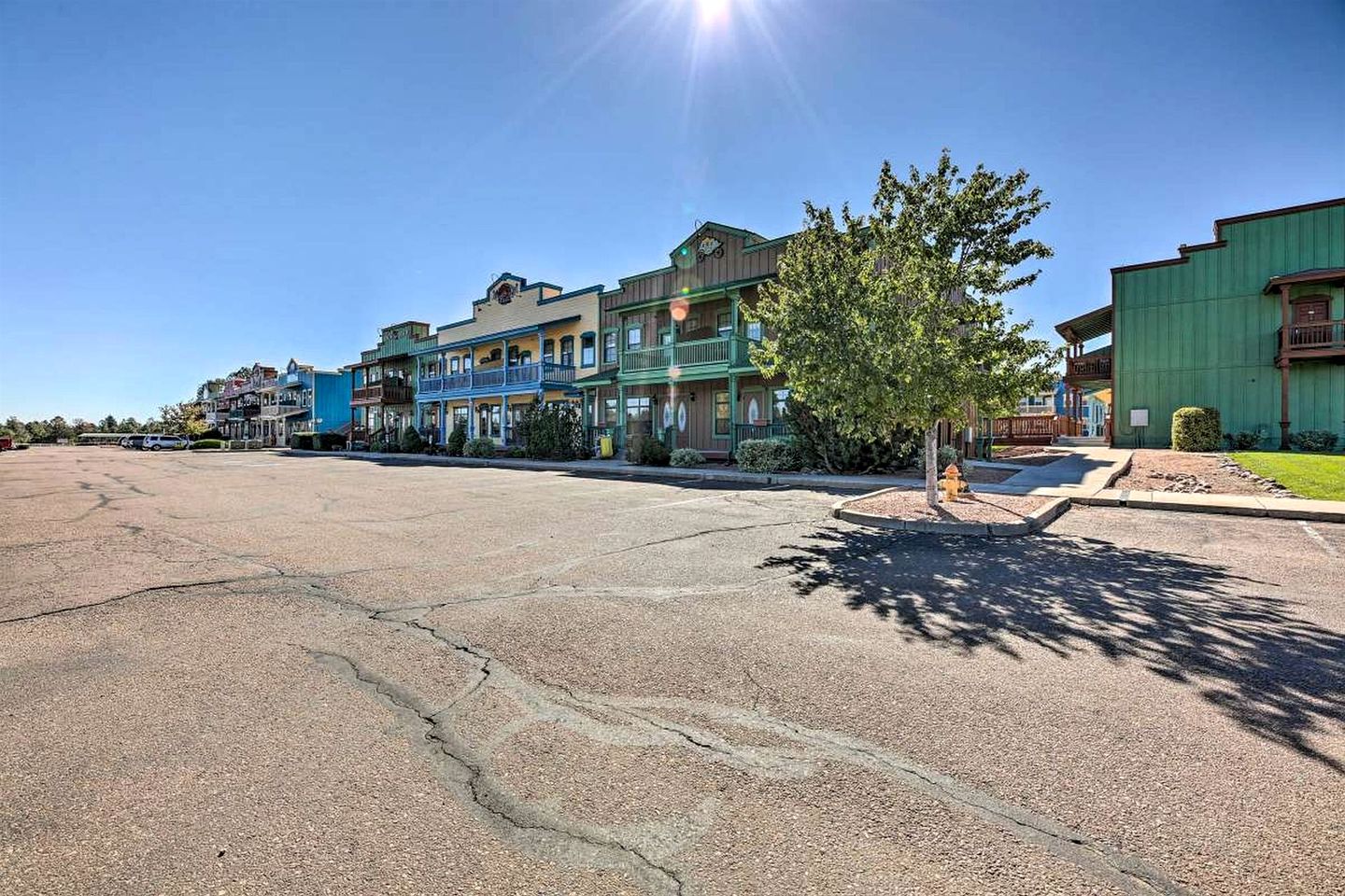 The Sunflower Cabin, Pet Friendly Near Heber-Overgaard, Arizona