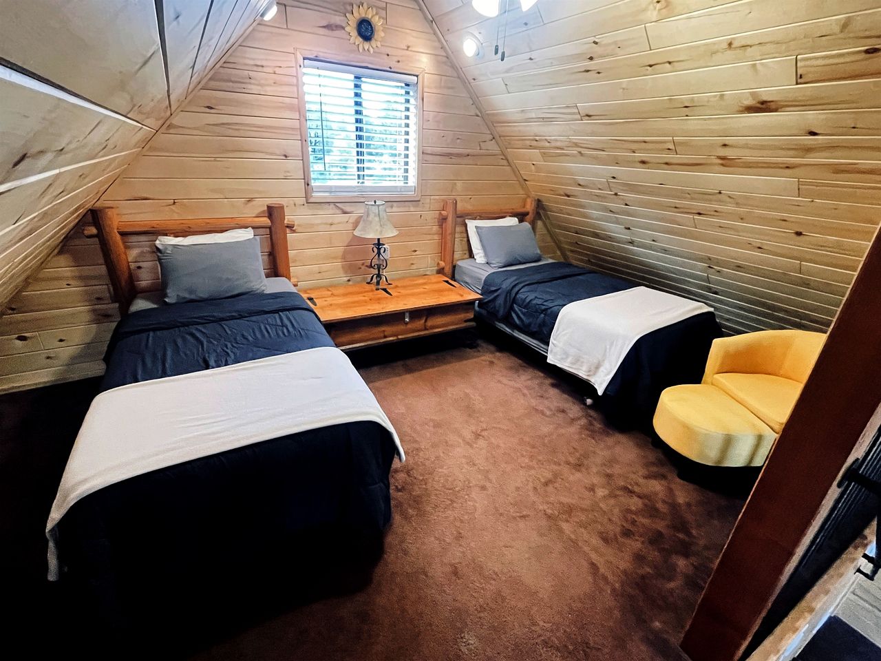 The Sunflower Cabin, Pet Friendly Near Heber-Overgaard, Arizona