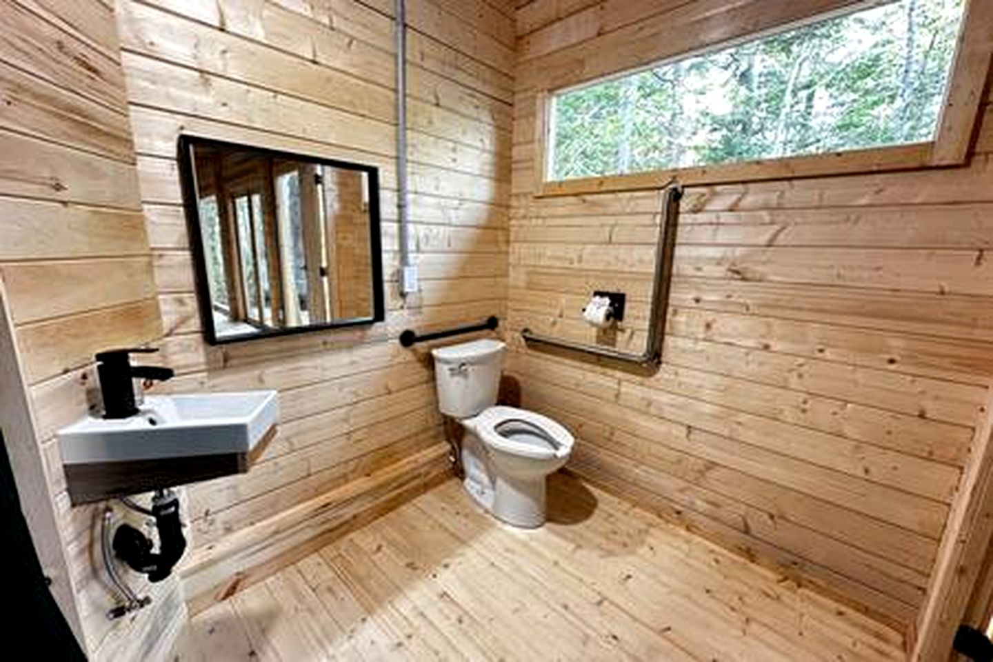 Tranquil Cabin with Amazing Outdoor Living in Nova Scotia