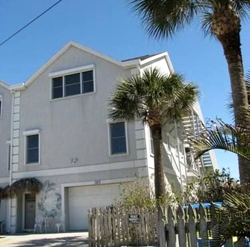 Spacious Waterfront Villa Rental for Families in Cape Canaveral, Florida