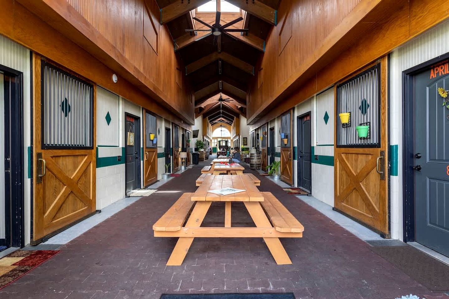 Charming Boutique Farm Stay Near Nashville – Cozy Horse Stall Suite