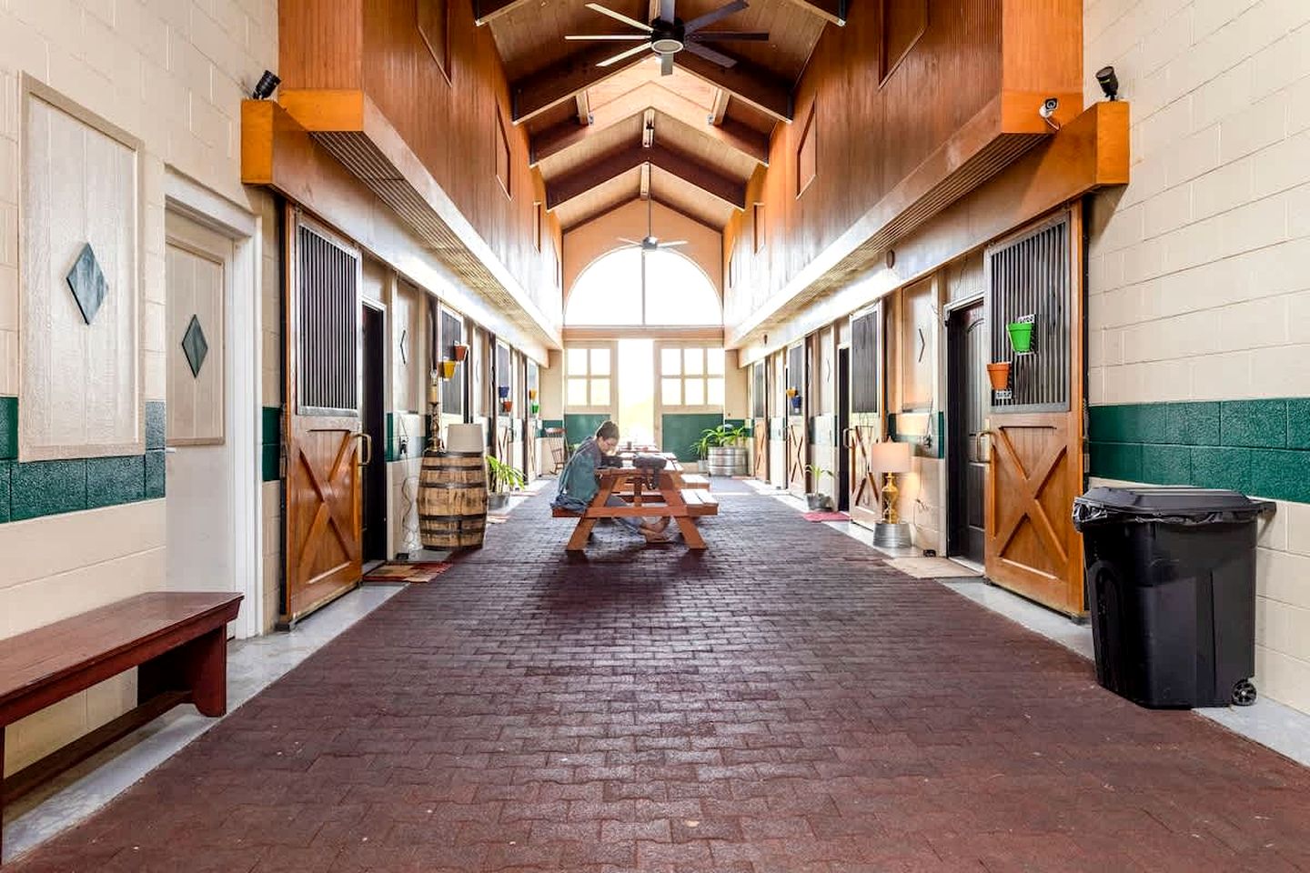 Charming Boutique Farm Stay Near Nashville – Cozy Horse Stall Suite
