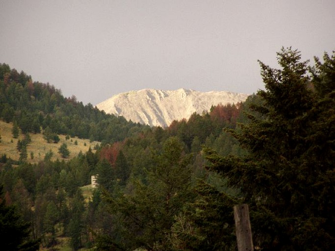 Log Cabins (Jardine, Montana, United States)