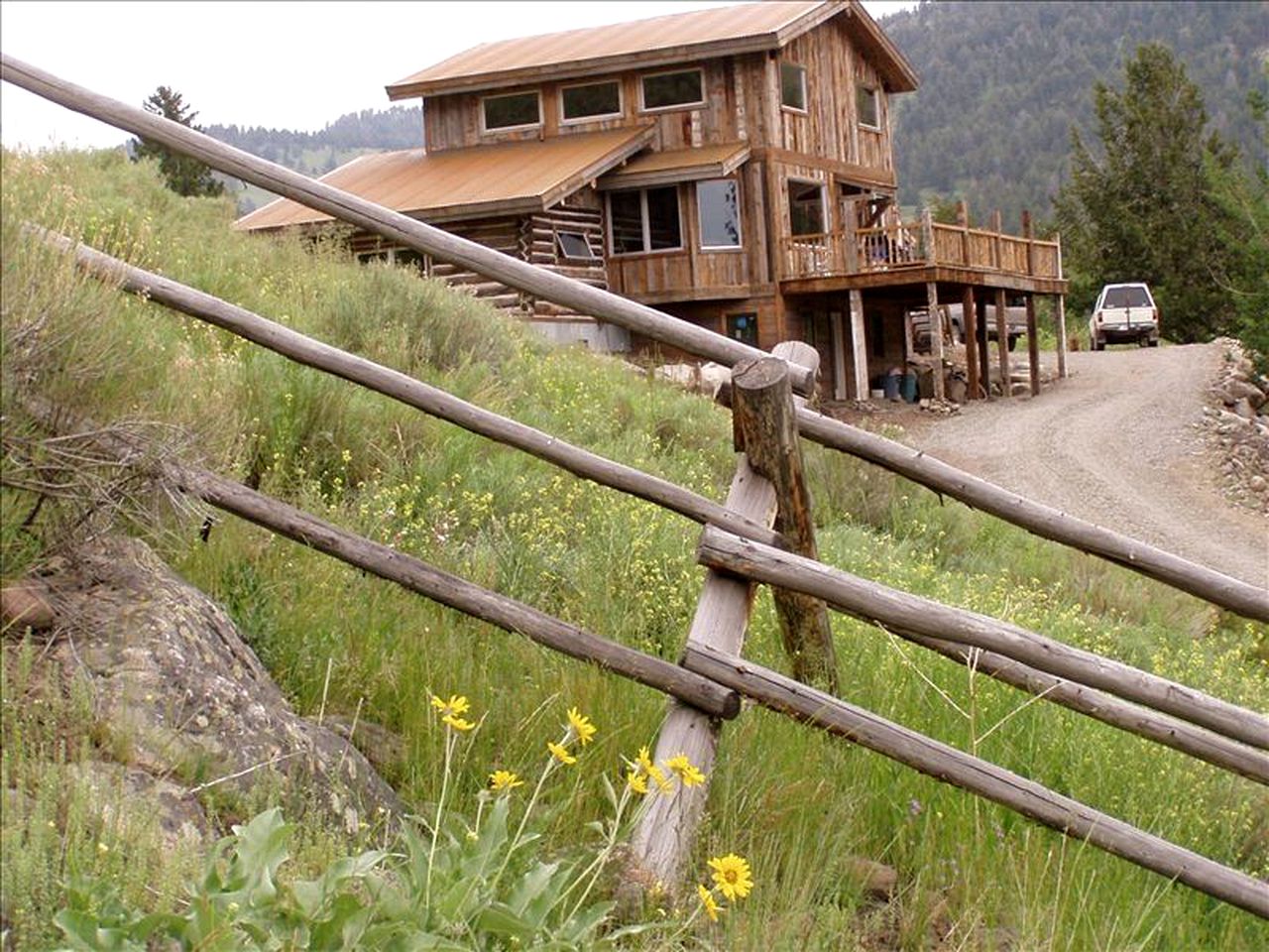 Incredible Log Cabin with Spectacular Views of Yellowstone in Montana