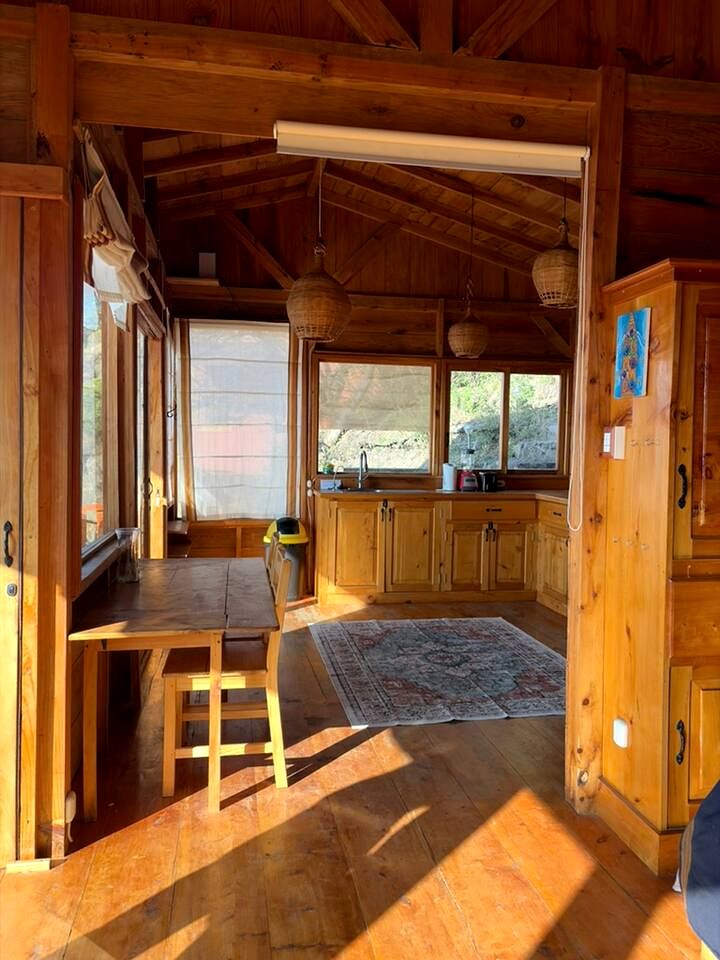 Romantic Private Cabin with Panoramic Lake & Volcano Sunrise Views Near San Marcos La Laguna, Guatemala