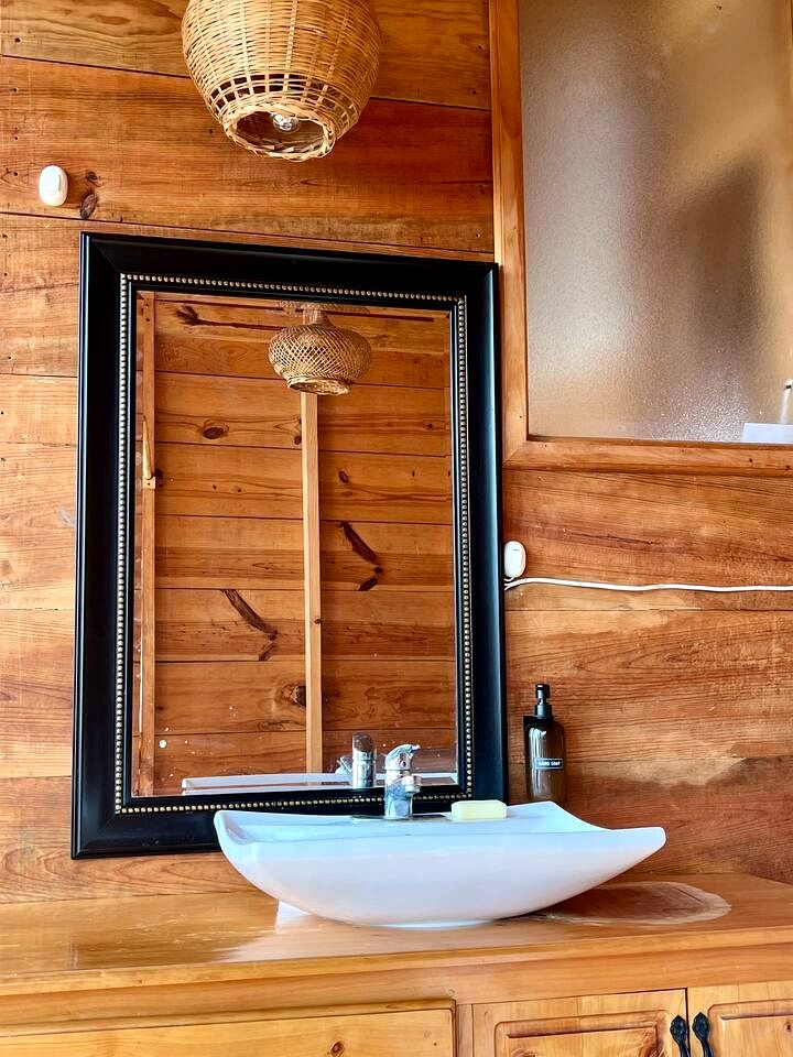 Romantic Private Cabin with Panoramic Lake & Volcano Sunrise Views Near San Marcos La Laguna, Guatemala