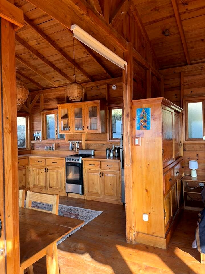 Romantic Private Cabin with Panoramic Lake & Volcano Sunrise Views Near San Marcos La Laguna, Guatemala
