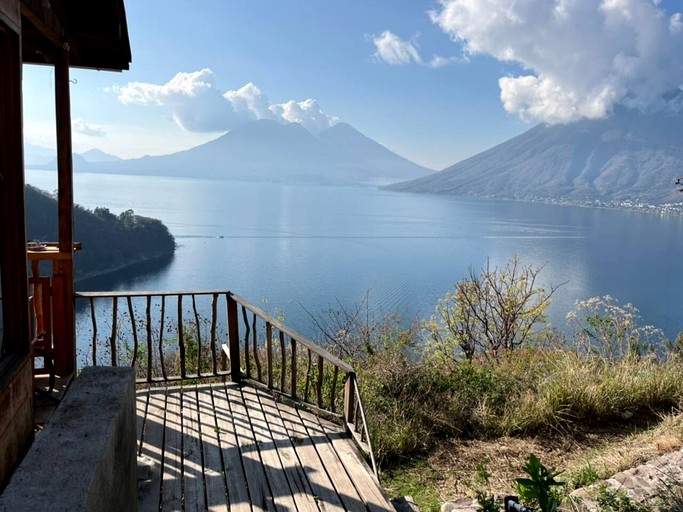 Romantic Private Cabin with Panoramic Lake & Volcano Sunrise Views Near San Marcos La Laguna, Guatemala