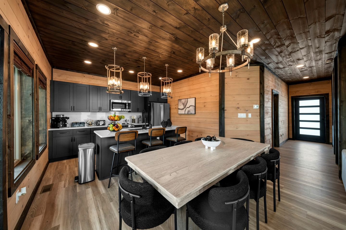 Luxury Cabin with Rooftop Views & Indoor Pool near Dollywood in Pigeon Forge, TN