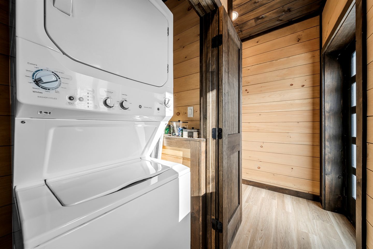 Luxury Cabin with Rooftop Views & Indoor Pool near Dollywood in Pigeon Forge, TN