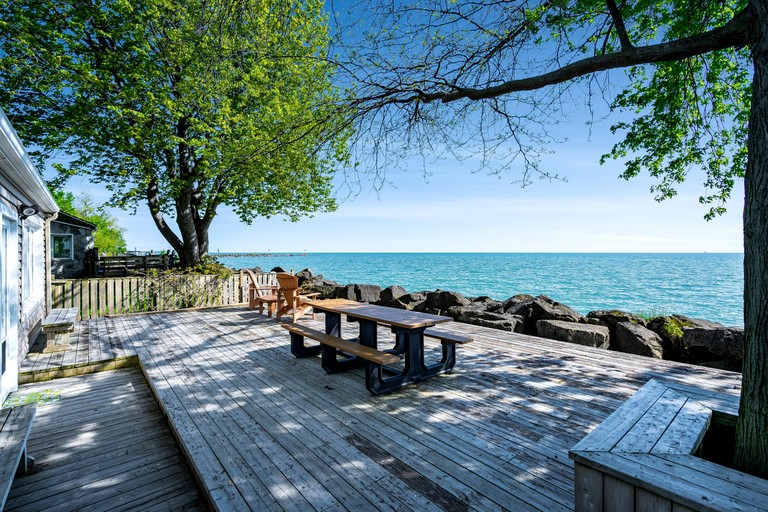 Cottages (Canada, Leamington, Ontario)