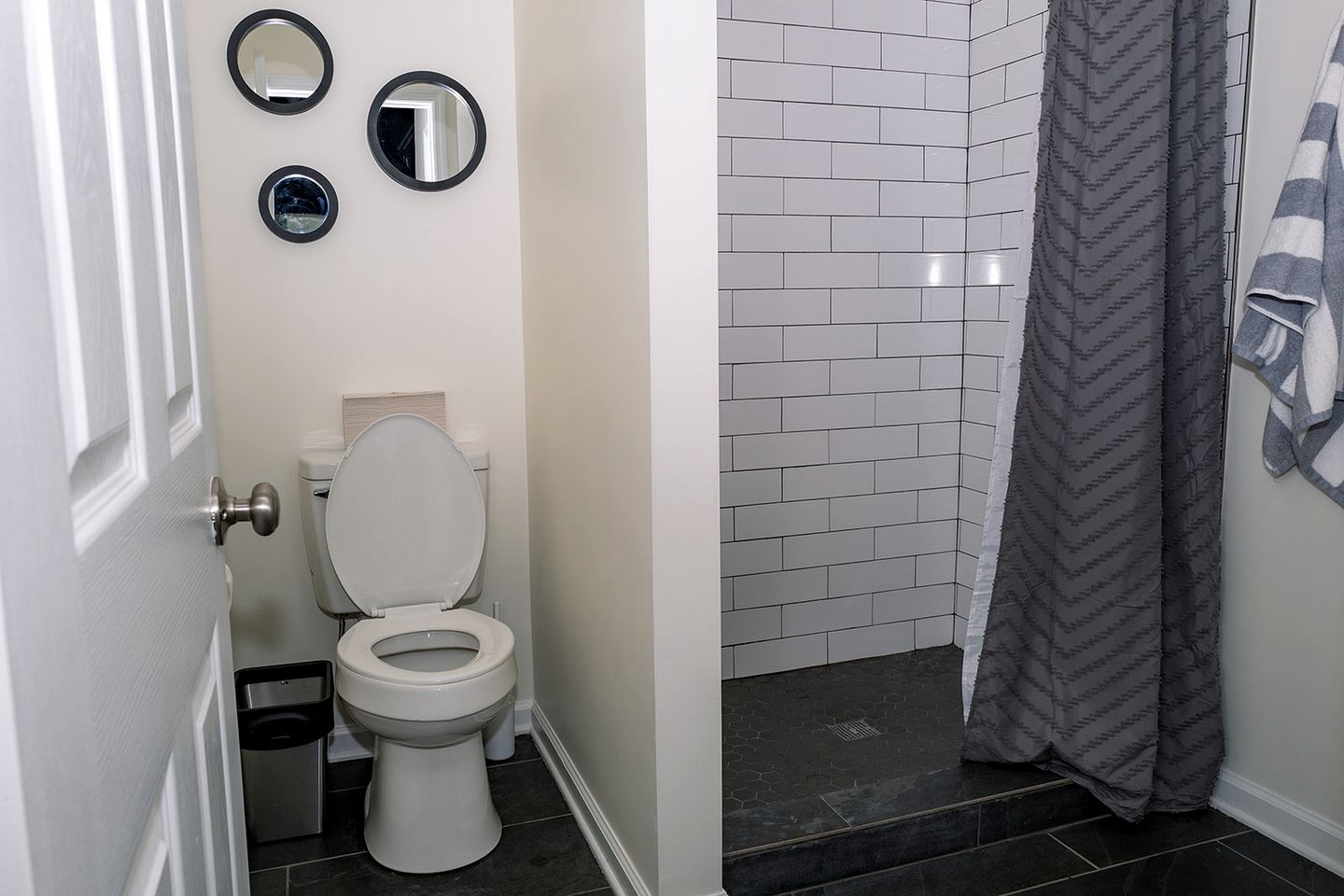 Luxury Adventure Studio Chalet with Outdoor Shower near Cloudland Canyon & McLemore Golf Club in Menlo, GA