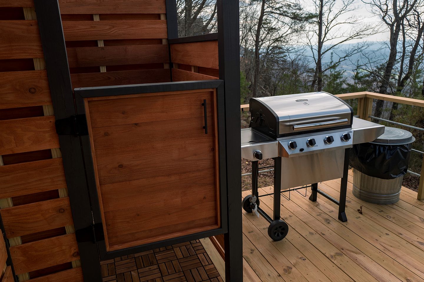 Luxury Adventure Studio Chalet with Outdoor Shower near Cloudland Canyon & McLemore Golf Club in Menlo, GA