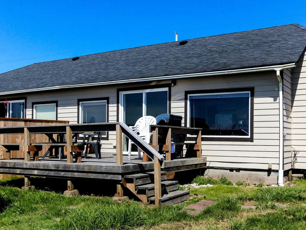 Oceanfront Cottage in South Beach, Oregon
