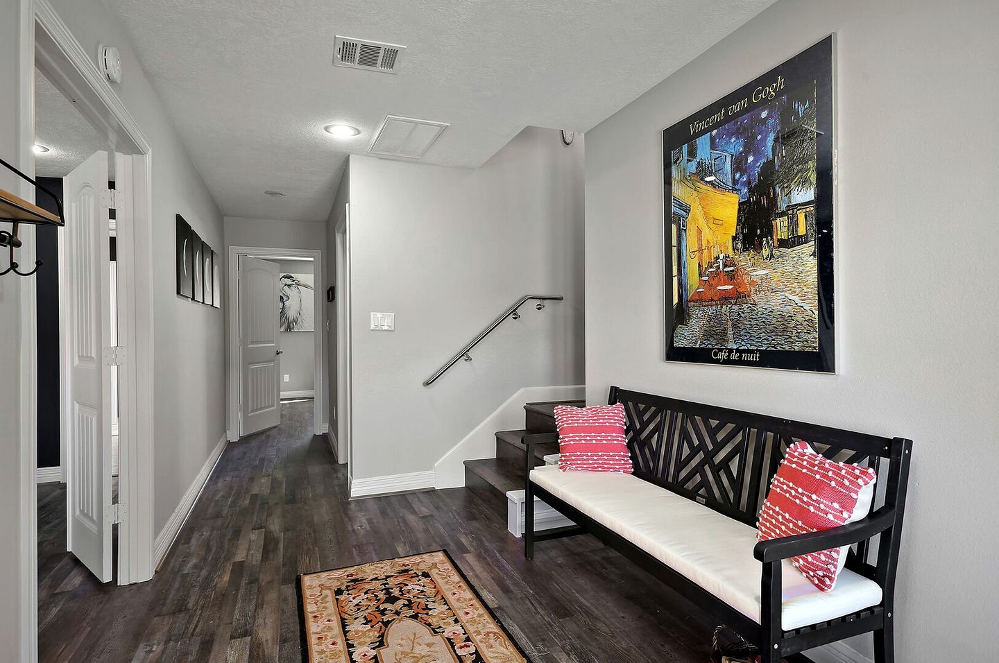 Amazing Lakefront Vacation Rental with Breathtaking Sunset Views for a Fantastic Family Escape in Livingston, Texas