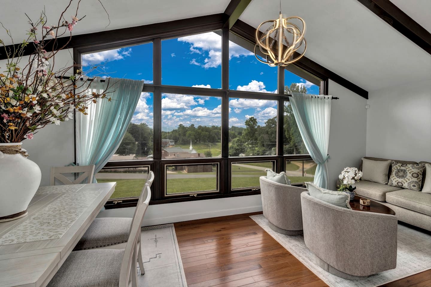 Charming Mountain Home with Panoramic Views near Black Mountain, Marion, NC