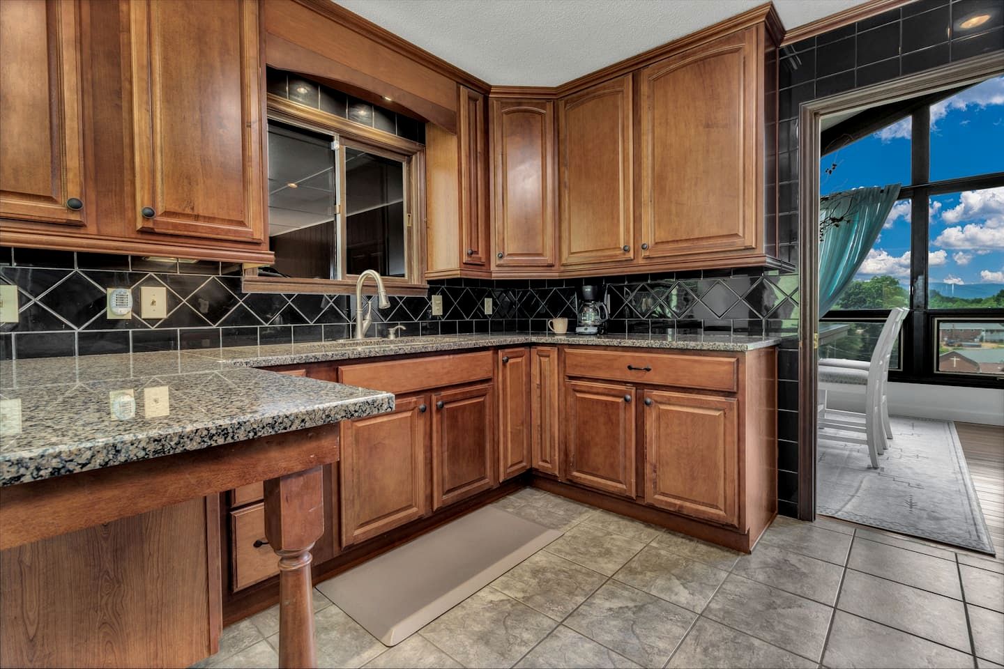 Charming Mountain Home with Panoramic Views near Black Mountain, Marion, NC