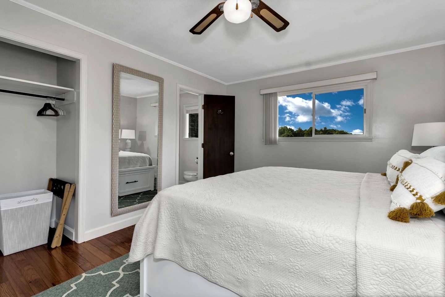 Charming Mountain Home with Panoramic Views near Black Mountain, Marion, NC