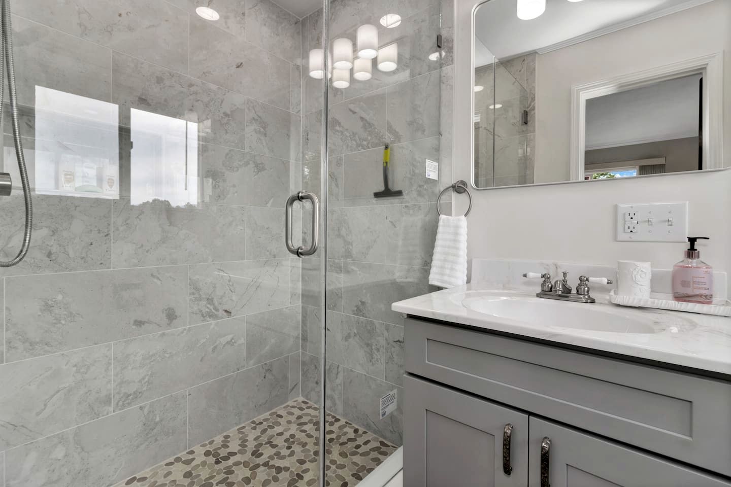 Charming Mountain Home with Panoramic Views near Black Mountain, Marion, NC