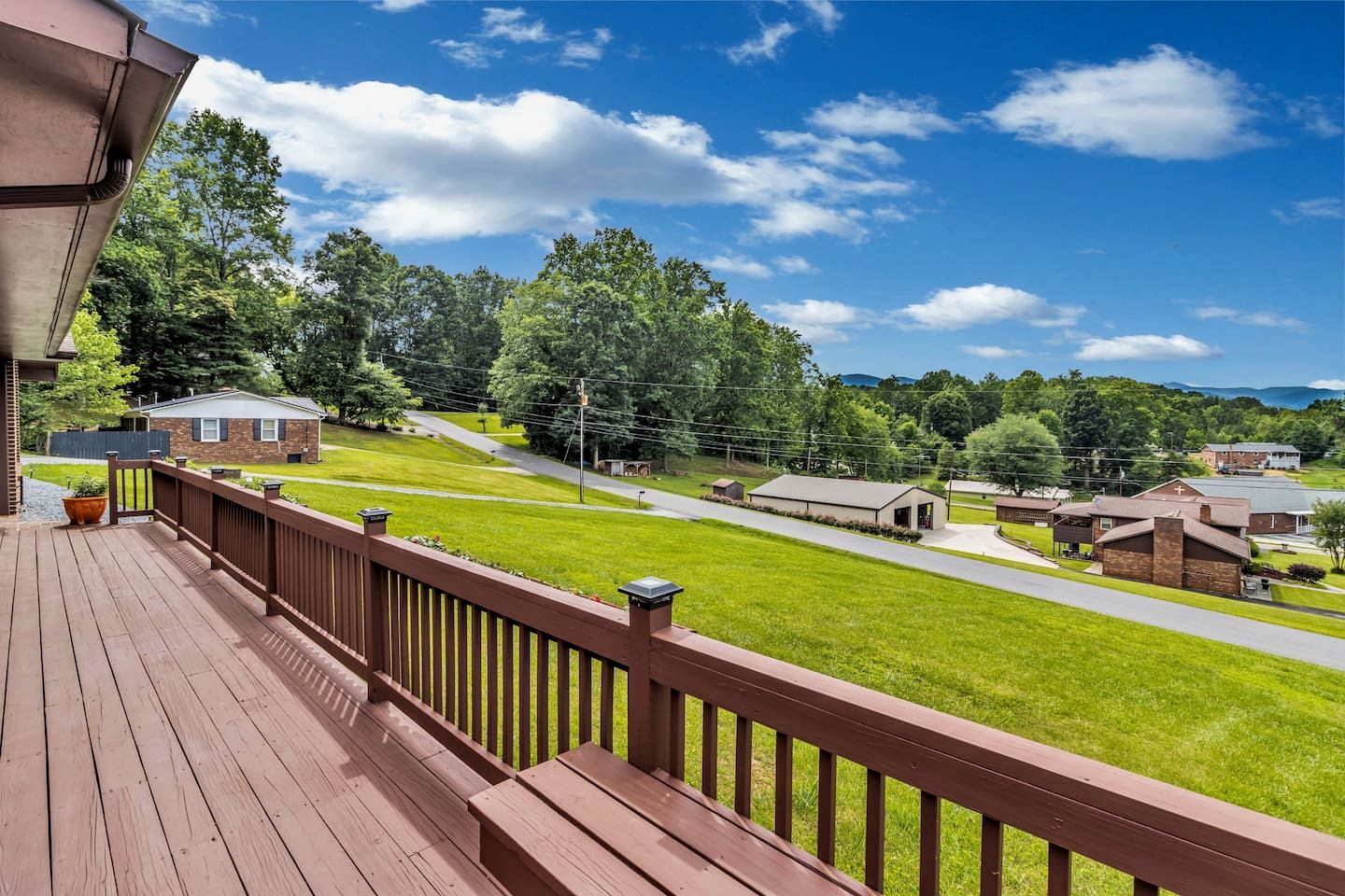 Charming Mountain Home with Panoramic Views near Black Mountain, Marion, NC