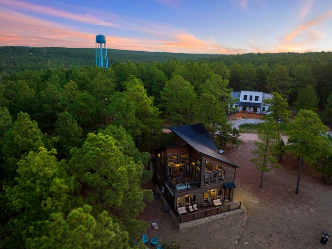 Cabins (United States of America, Broken Bow, Oklahoma)
