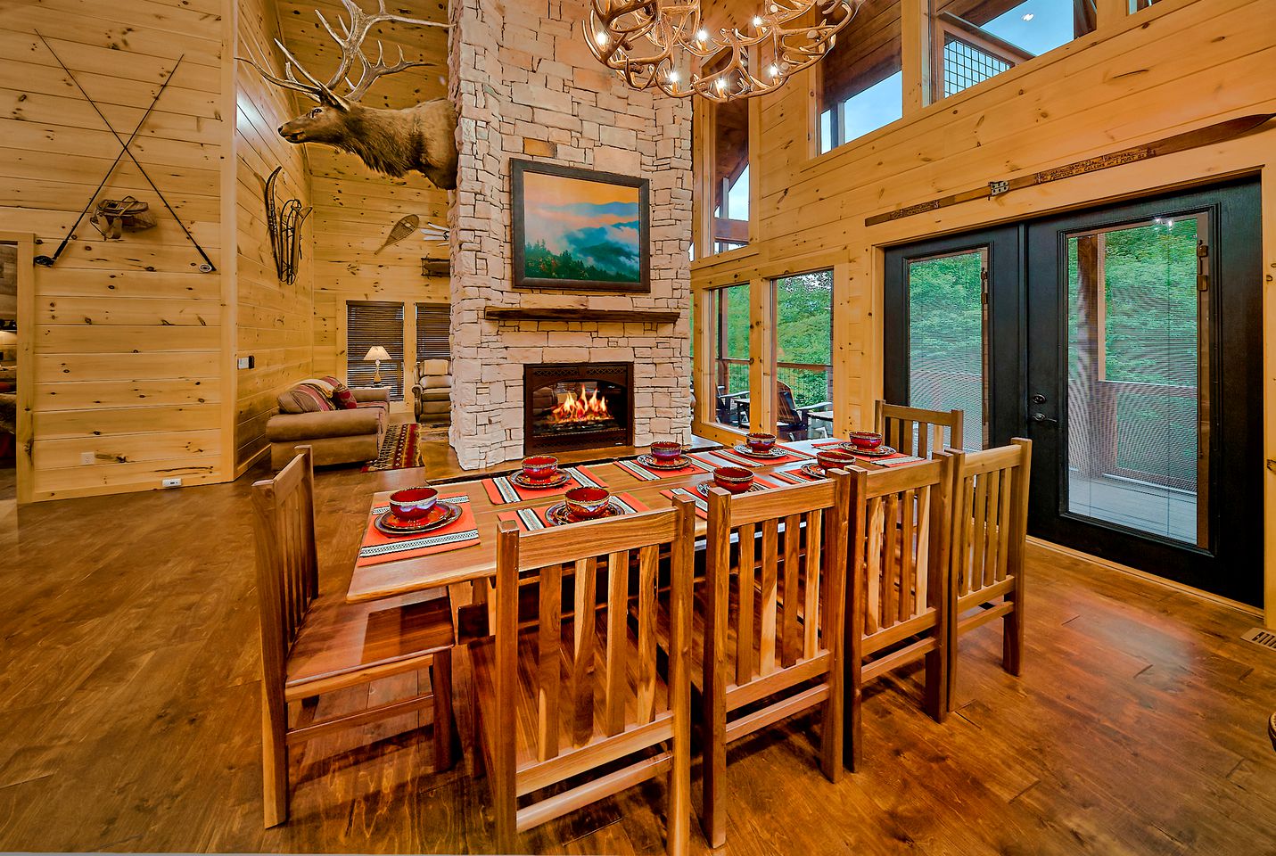 Stunning Glamping Lodge for Relaxation and Recreation in Gatlinburg