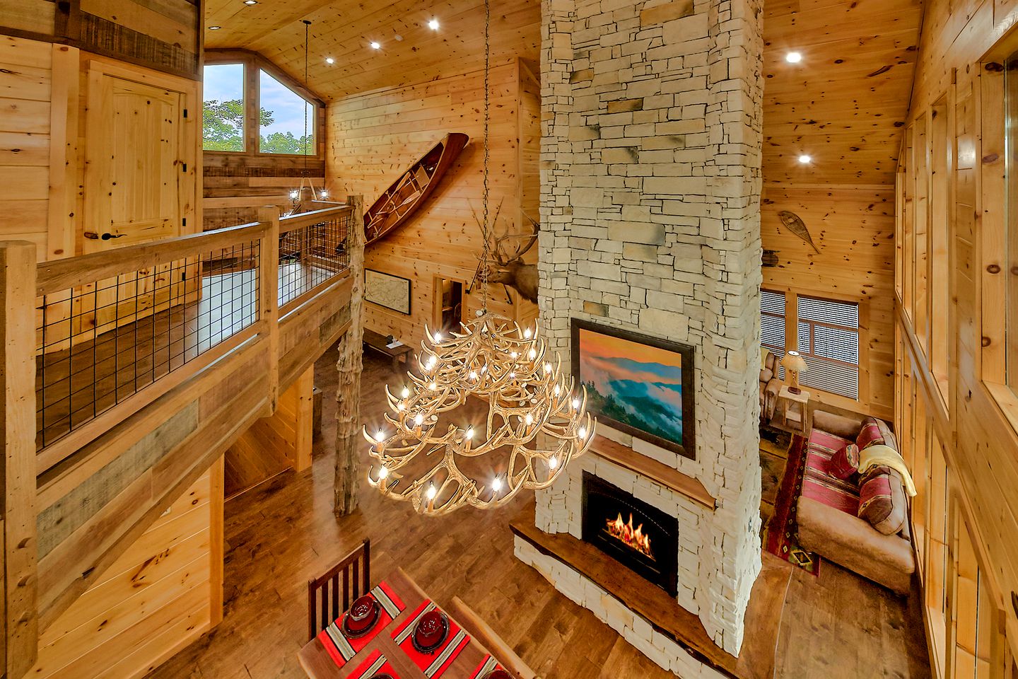 Stunning Glamping Lodge for Relaxation and Recreation in Gatlinburg