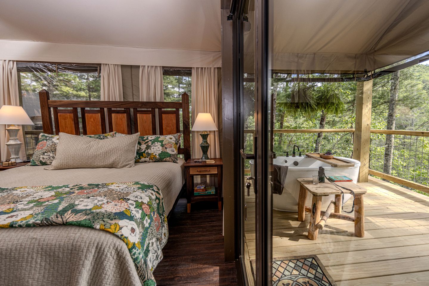 Luxury Family Tree Tent with Private Deck, Soaking Tub & Pizza Oven Near Waterfalls, Zirconia, North Carolina