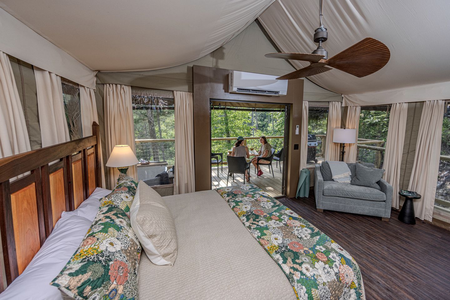 Luxury Family Tree Tent with Private Deck, Soaking Tub & Pizza Oven Near Waterfalls, Zirconia, North Carolina