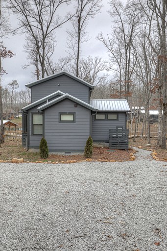 Cottages (United States of America, Tracy City, Tennessee)