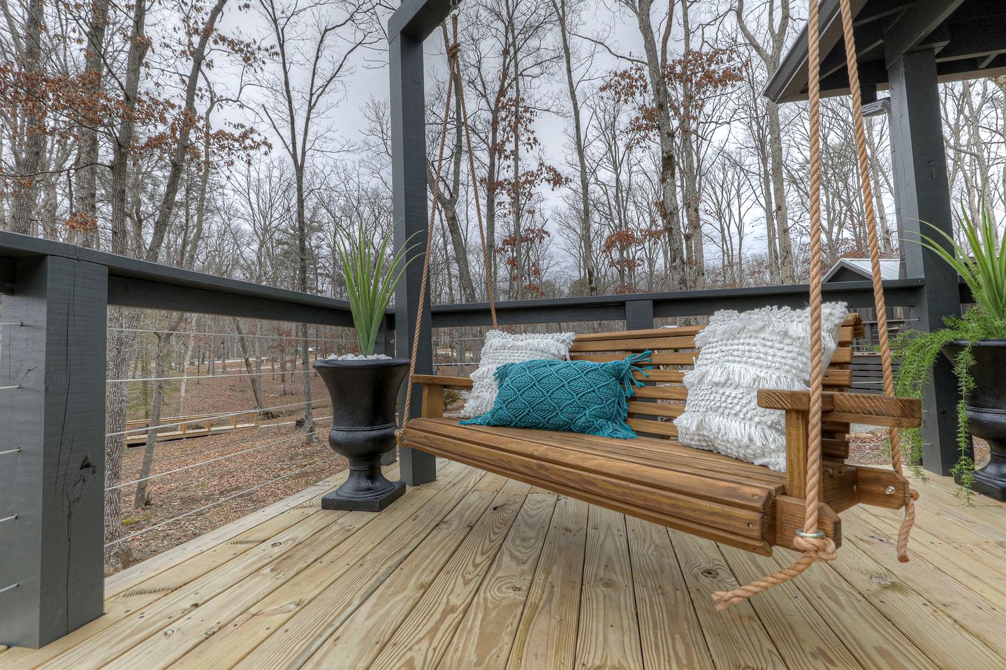 Stunning Waterfront Cottage with Fire Pit in Tracy City, Tennessee