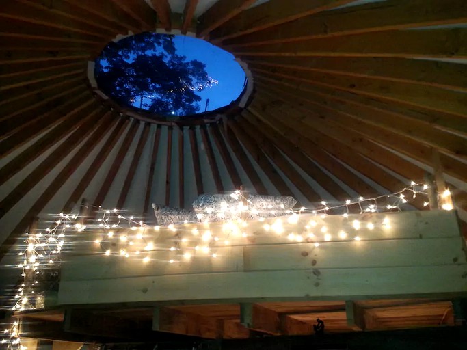 Yurts (New Haven, Vermont, United States)