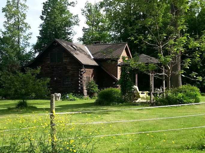 Yurts (New Haven, Vermont, United States)