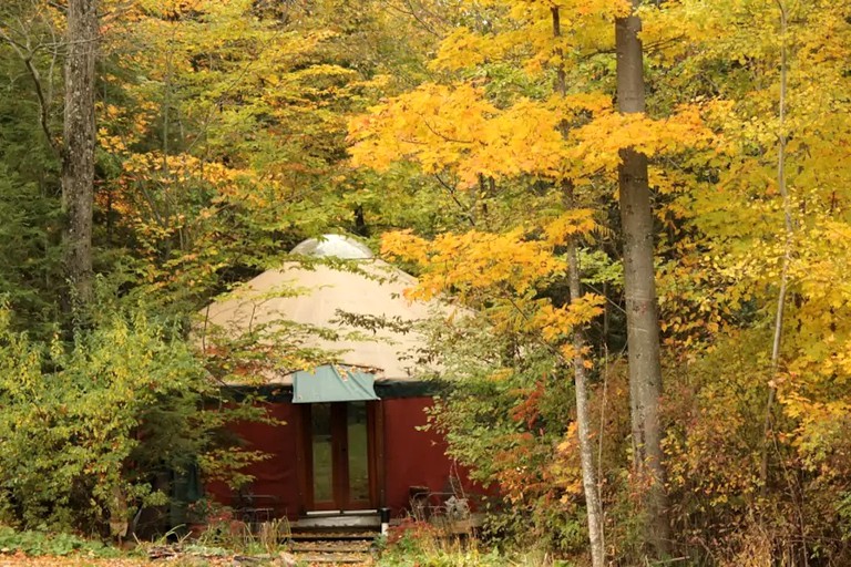 Yurts (New Haven, Vermont, United States)