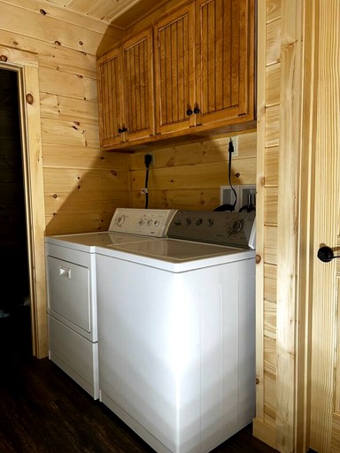 Cabins (United States of America, Greenville, Maine)