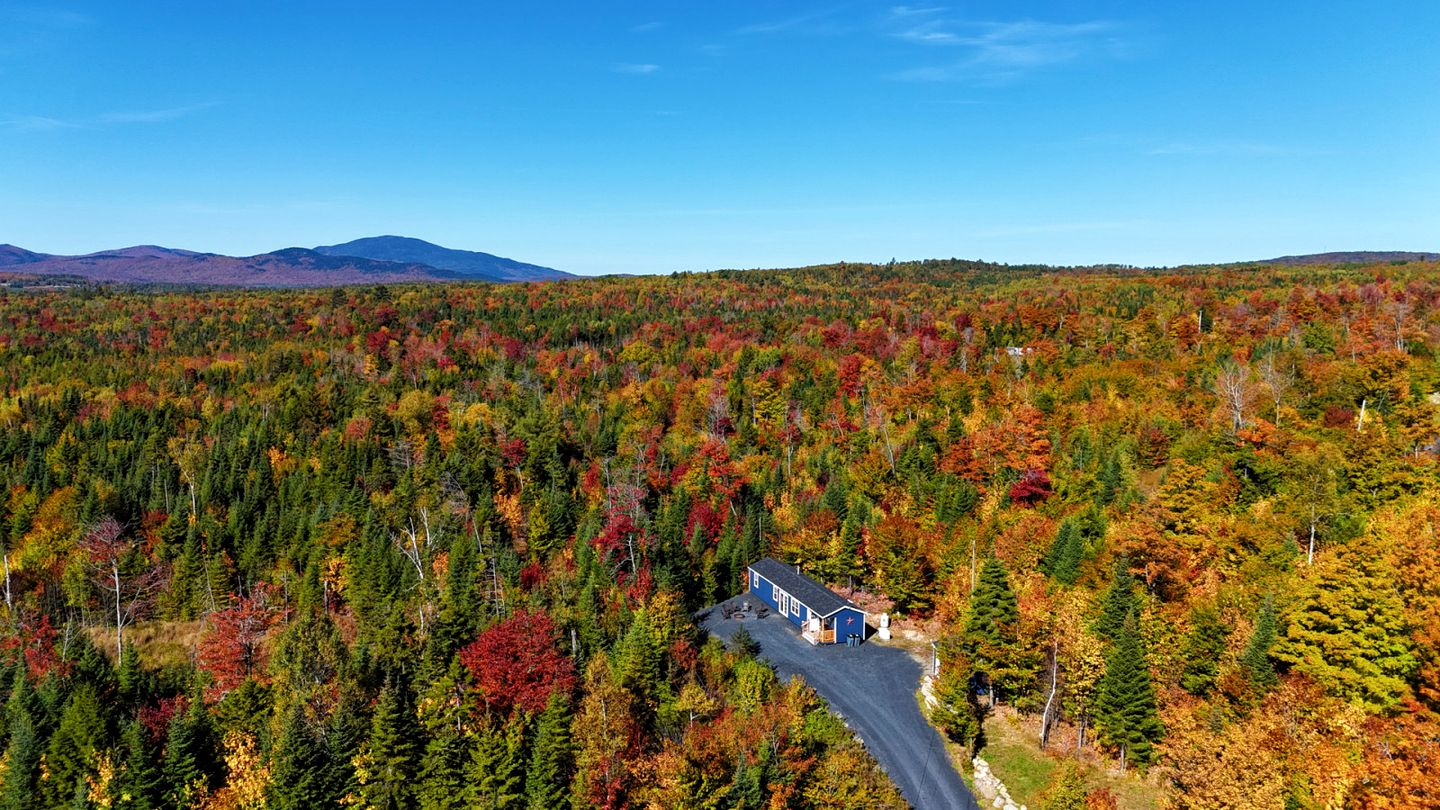 Super Private Cabin with Gorgeous Landscape in Maine