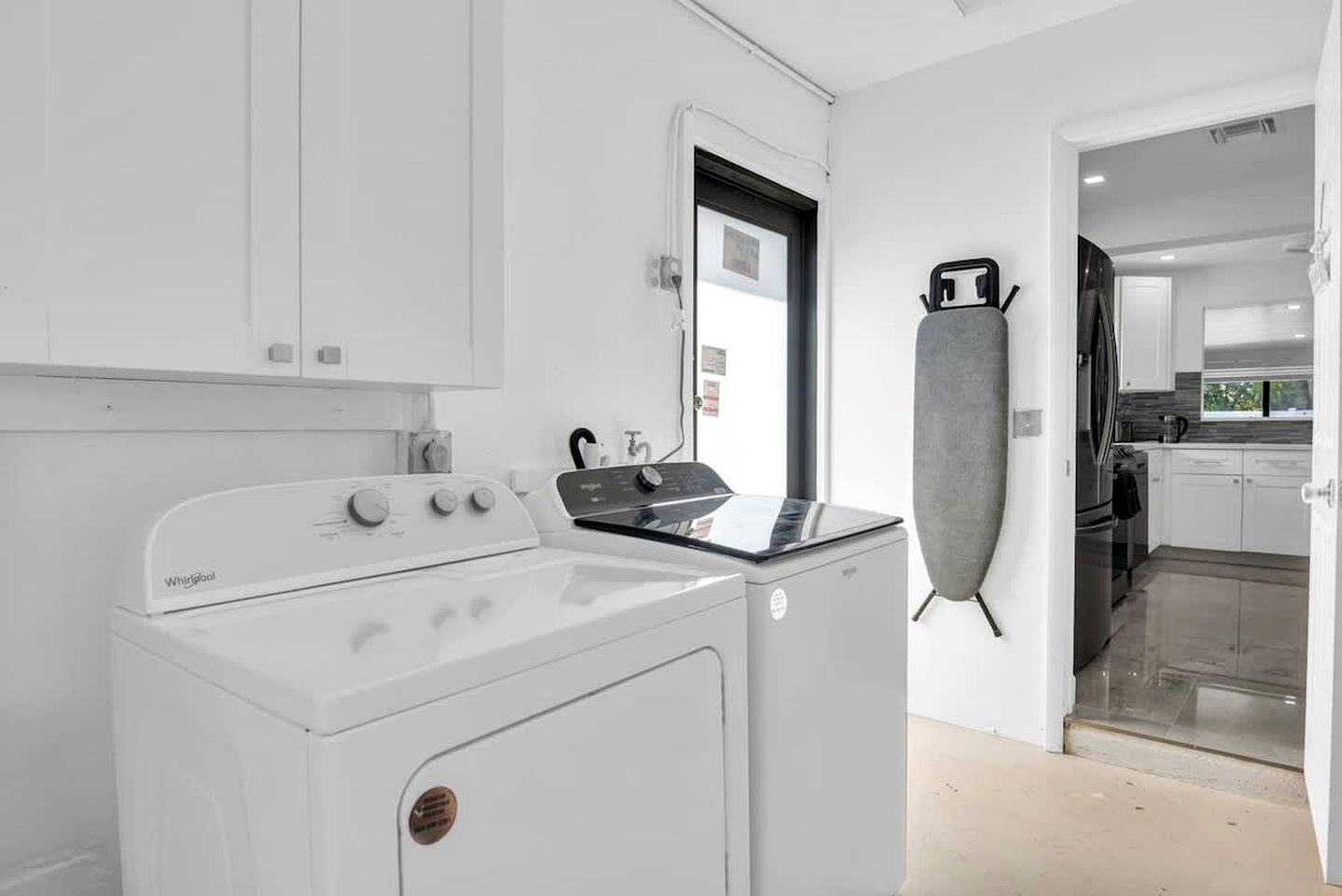 Stylish Surf-Themed Beach House with Private Pool Near Pompano Beach Pier, Pompano Beach Florida