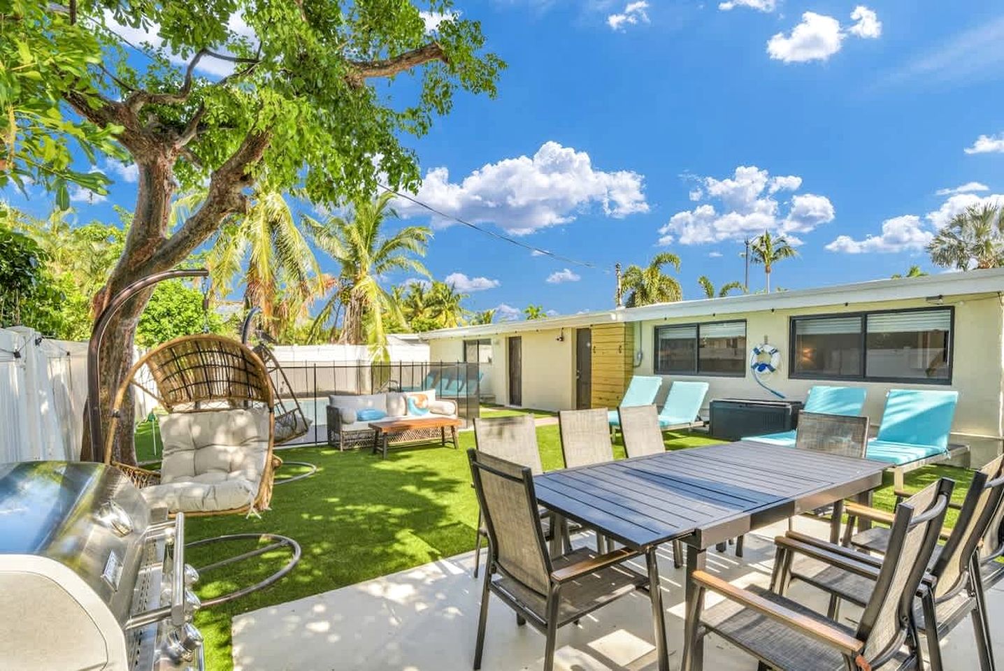Stylish Surf-Themed Beach House with Private Pool Near Pompano Beach Pier, Pompano Beach Florida