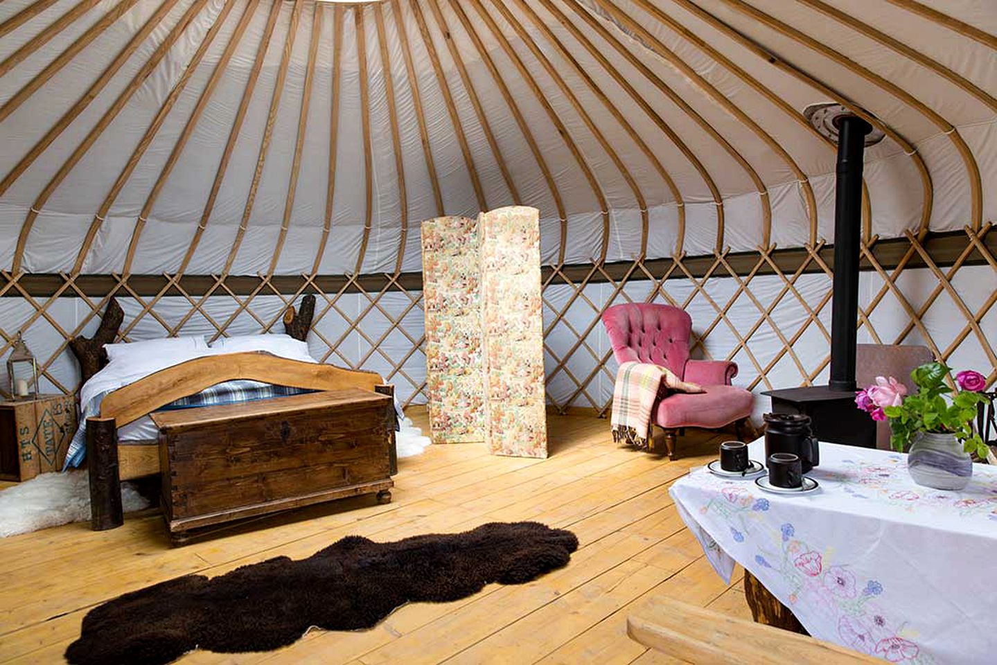 Spacious Yurt for a Family-Friendly Camping Getaway in Surrey, England