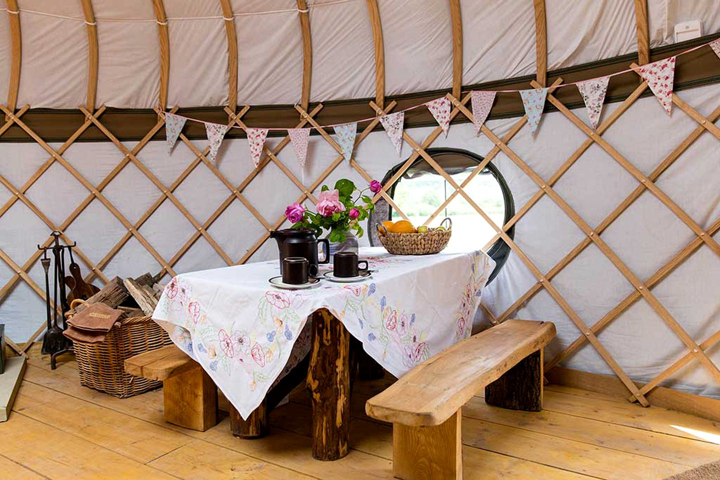 Spacious Yurt for a Family-Friendly Camping Getaway in Surrey, England